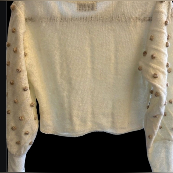 Urban Outfitters Crop Cream Sweater Pom Pom Details Size Medium PTP 21 Length 17 - Picture 5 of 6